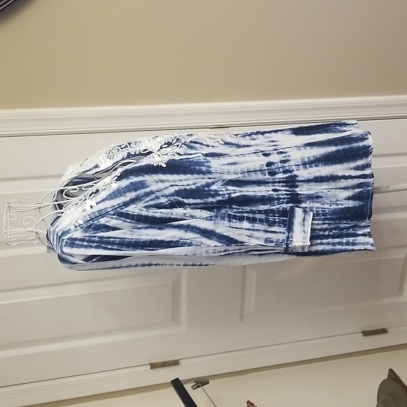 Gorgeous Soft Surroundings pullover top - Picture 4 of 10